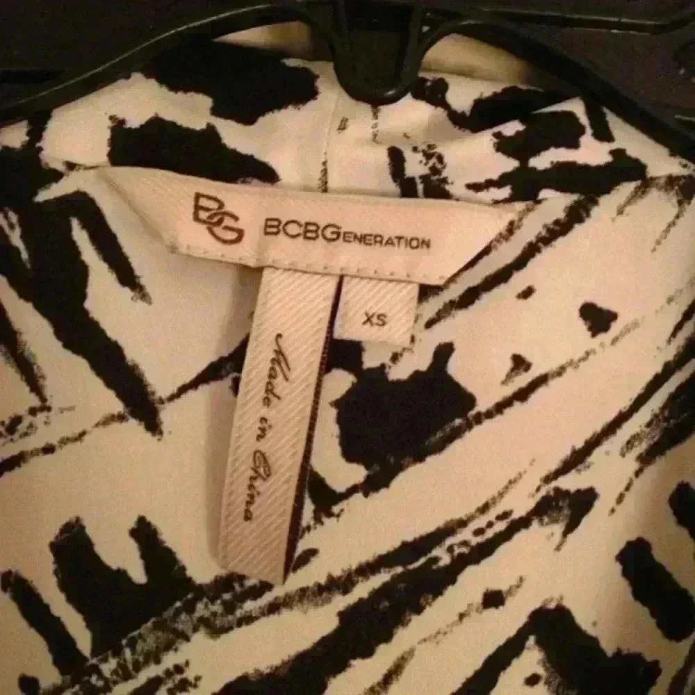 Free With Purchase-Bcbgeneration Spring Dress - image 3